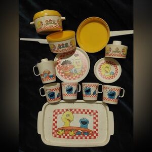 Colorful Kids Toy Dinnerware Set with Sesame Street Characters
